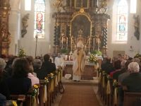 2018_10_21-191-Pontifikalgottesdienst-in-der-in-neuem-Glanz-strahlenden-Pfarrkirche---Foto-Martin-Graf