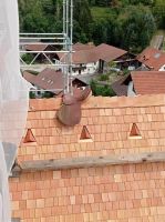 2024_09_01_05_Erfinderisch_-_Ritt_auf_dem_Giebel_GG