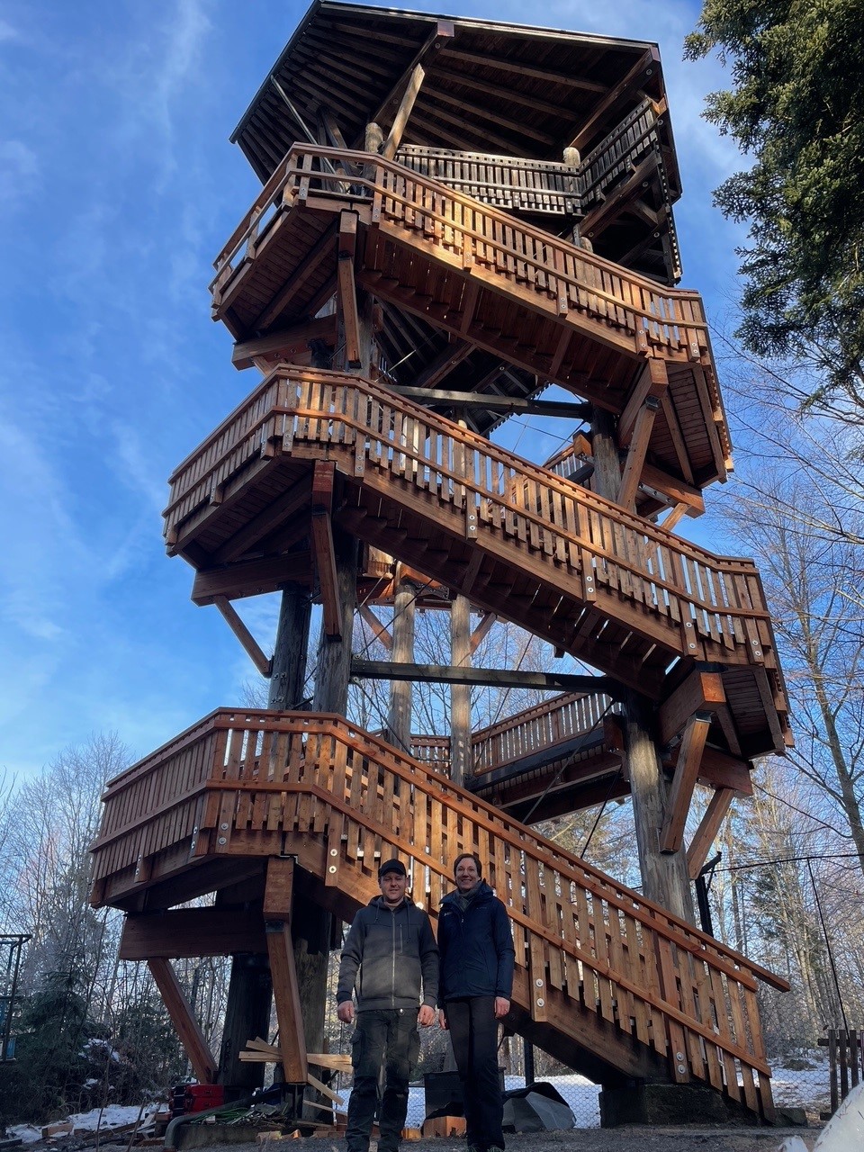 NPV BW PM 08 25 Aussichtsturm im Tier Freigelnde ist fertig saniert