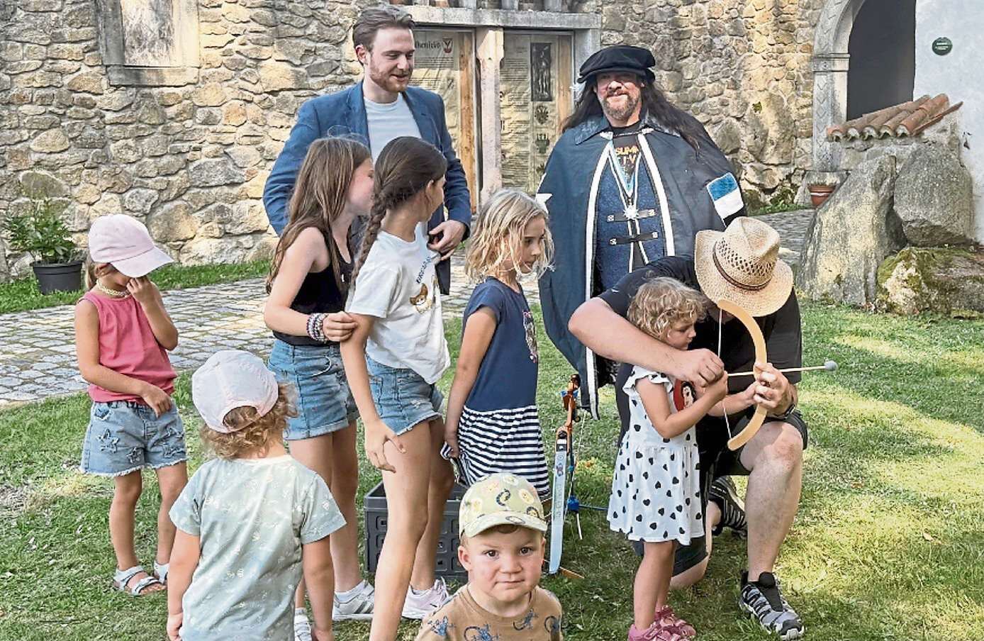 2025 08 18 Ferienaktion Falk Kinder stuermen Burg