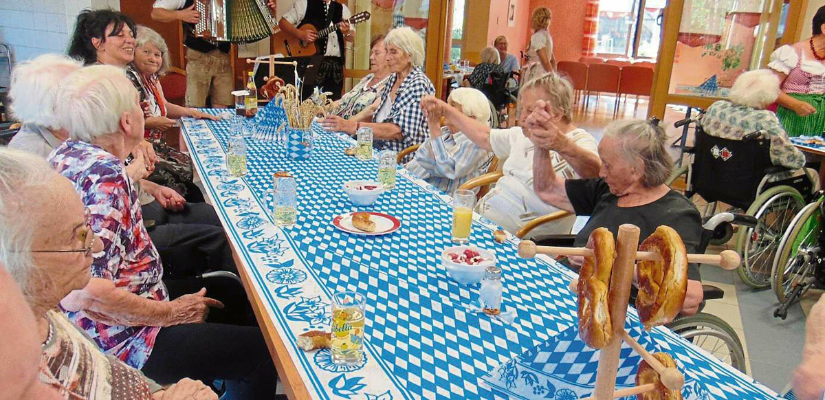 2022 08 10 Volksfest im BRK Seniorenheim Mitterfels