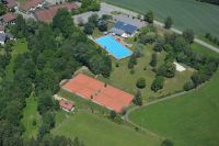 04_Panoramabad_-_Tennishalle_-_Tennisplatz