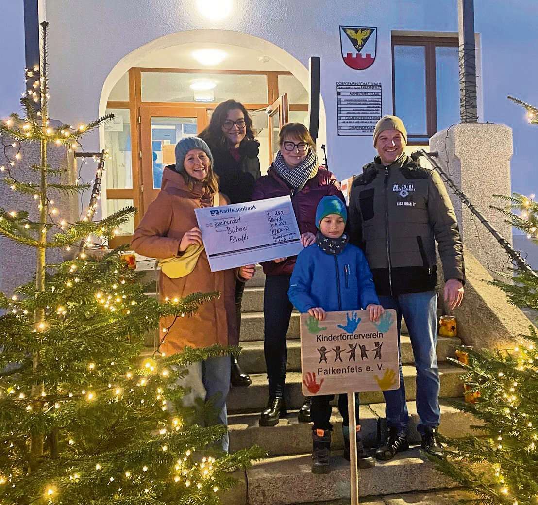 2024 12 14 Spende KiFoeV FALK an Buecherei