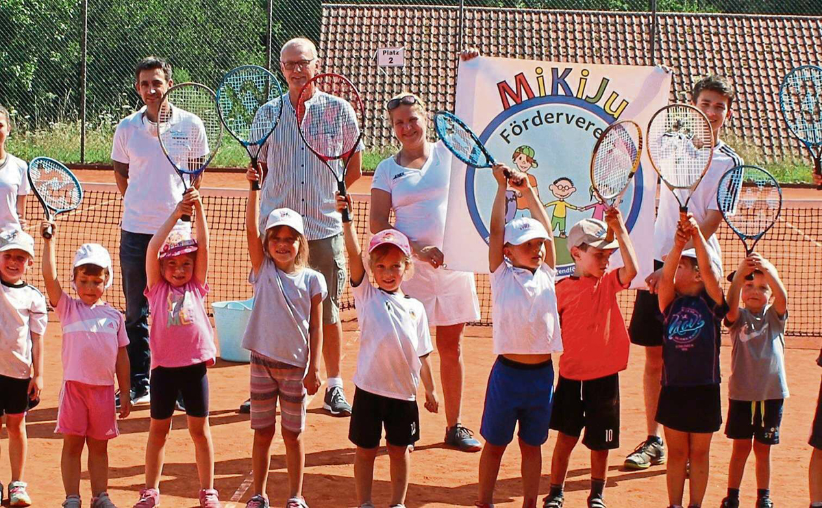 2021 08 12 Spenden an Tennisverein