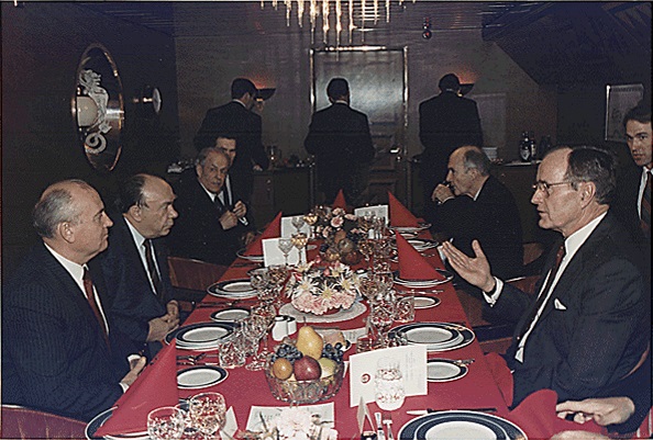 26 02 bush and gorbachev at the malta summit in 1989