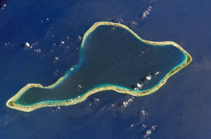 27 01 moruroa atoll